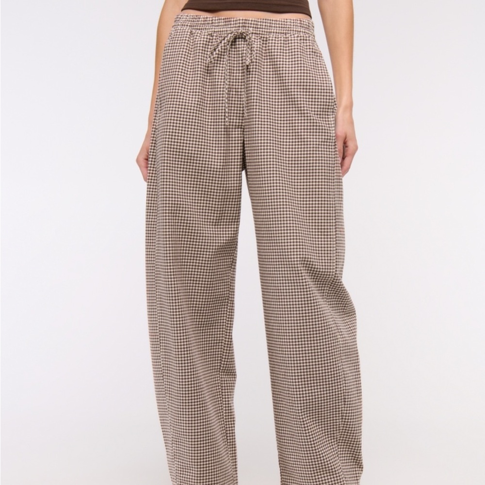 NWT Abercrombie Brown Gingham Barrel Pants
